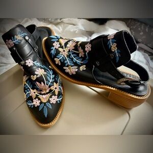 Embroidered Black Leather Women's Shoes